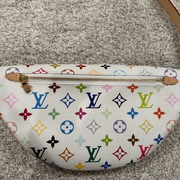 New Louis Vuitton x Murakami High Rise Bumbag *Sold Out in the US* - Picture 13 of 16
